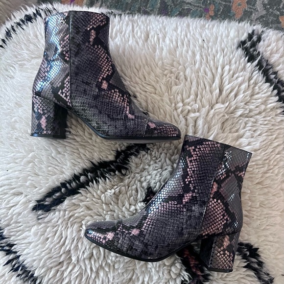 Zadig & Voltaire snakeskin boots. Size 40. - Picture 2 of 4